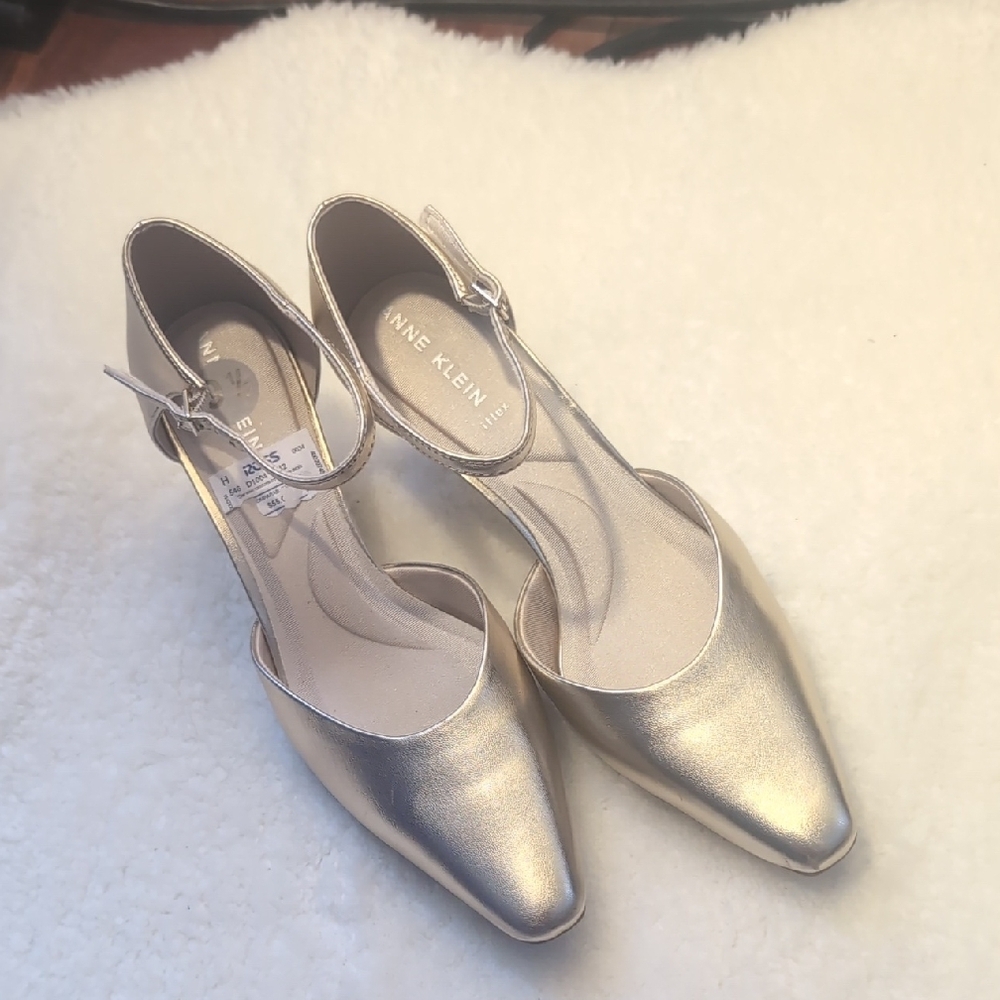 Anne Klein Gold Metallic Pointed Toe Ankle Strap Heels Pumps Size 9.5